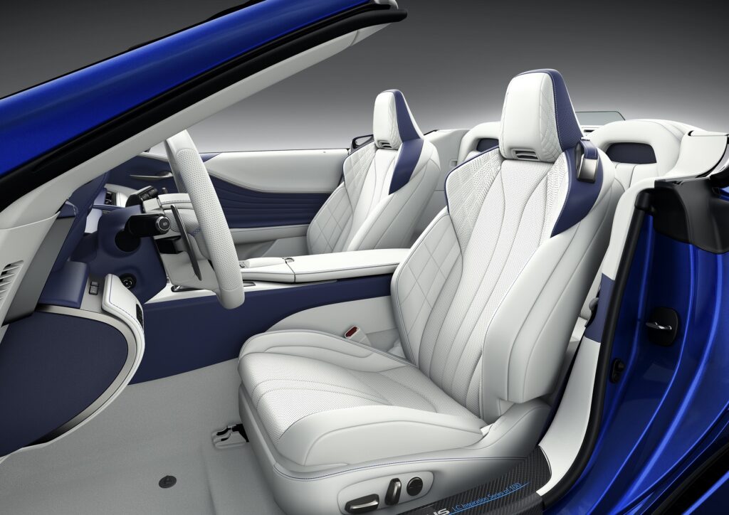 Lexus LC 500 Convertible nabízí zvuk osmiválce nebo úplné ticho