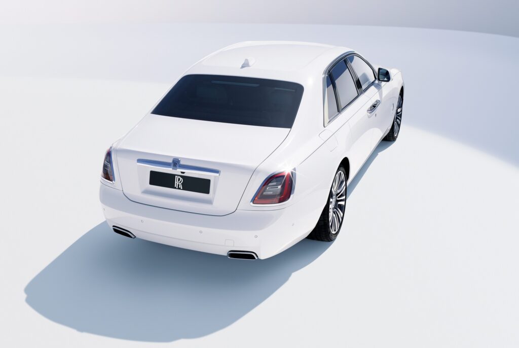 Rolls Royce Ghost 2020 je technologicky nejpokročilejší model značky