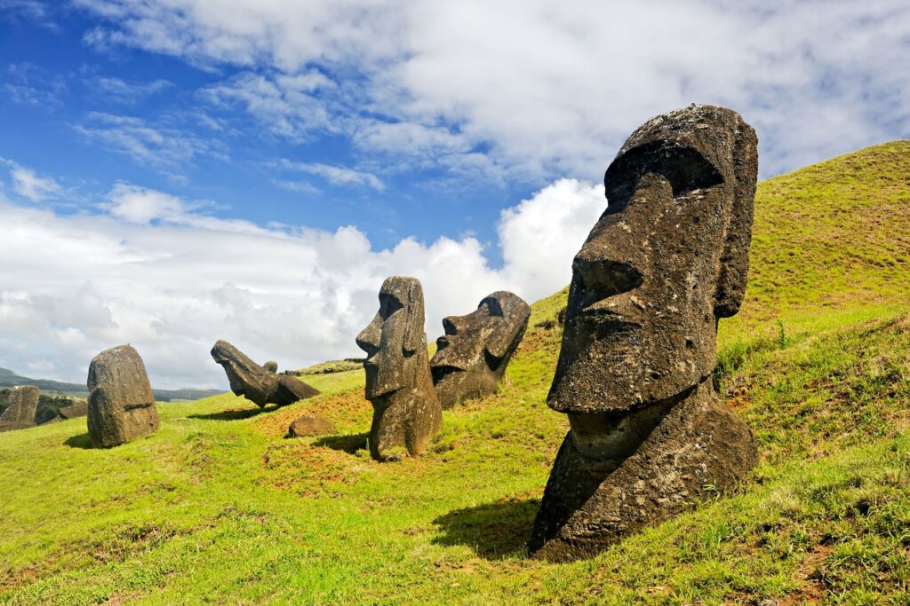 Velikonoční ostrov sochy moai záhada Rapa Nui