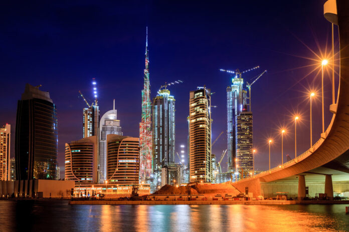 Dubaj Burj Khalifa dovolená luxus metropole